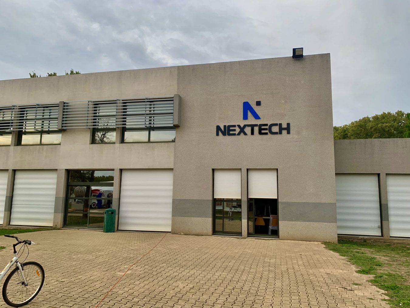 Devanture nextech - Agence de communication Nîmes