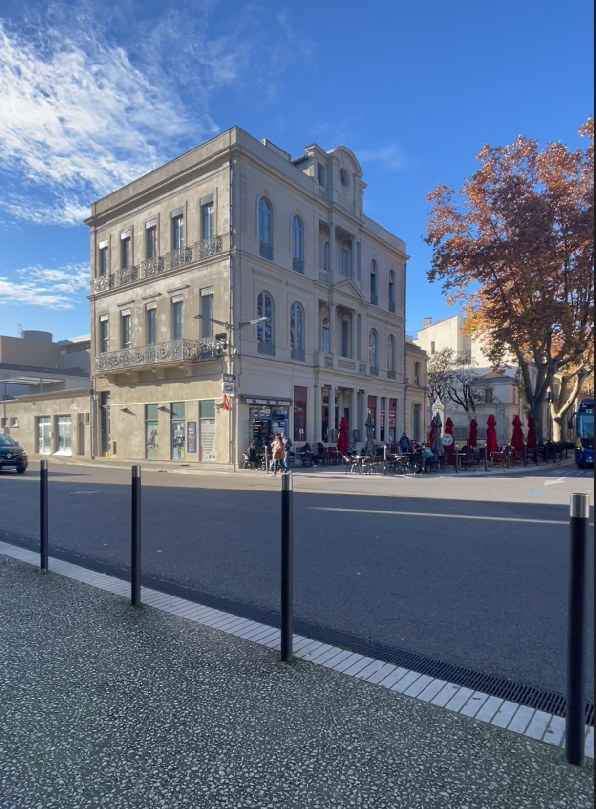 Siege de l'agence de communication barcelona & co - - Agence de communication Nîmes