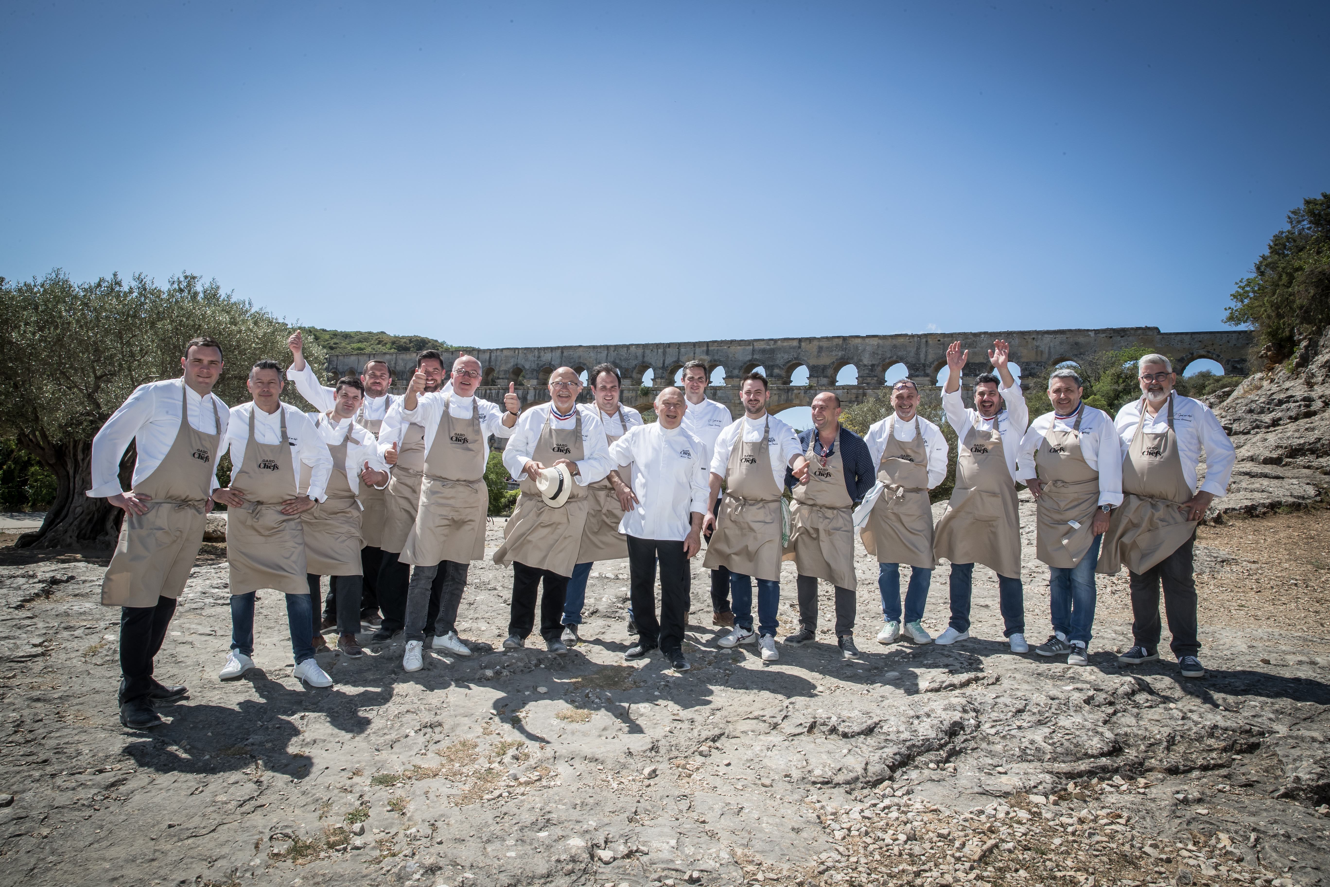 Les 13 chefs de l'association Gard Aux Chefs à l'occasion de l'événement Via Gusto